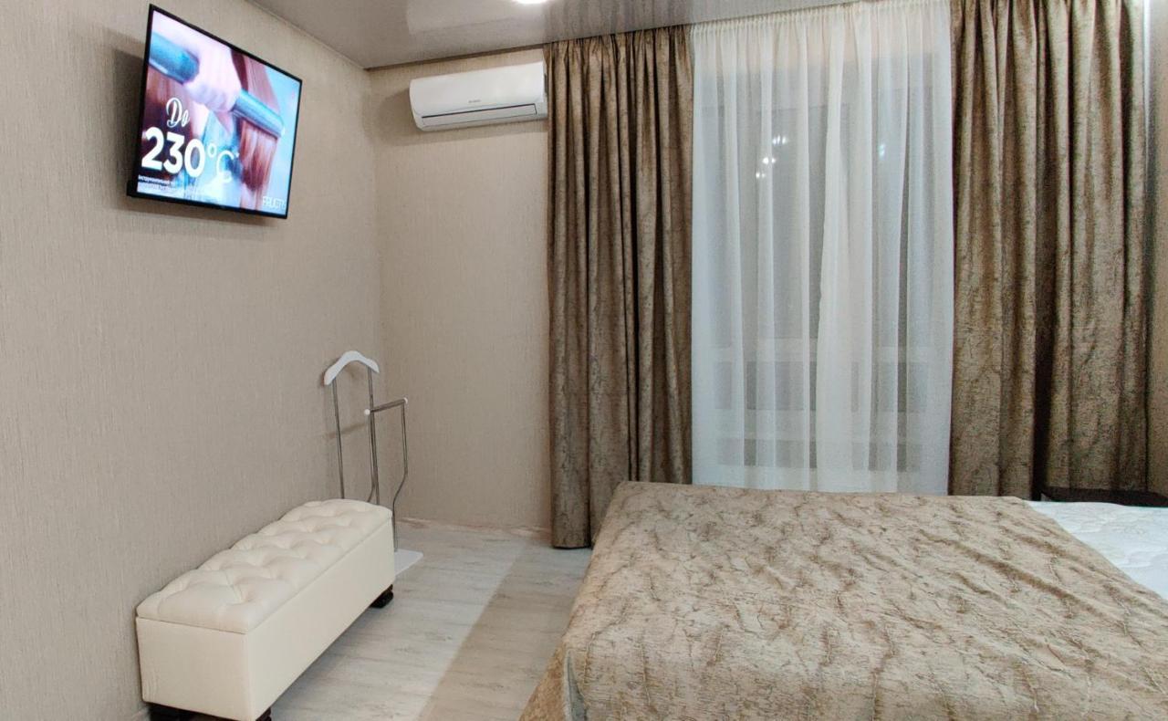 Luxury Apartments Atlant Lutsʼk Exterior foto